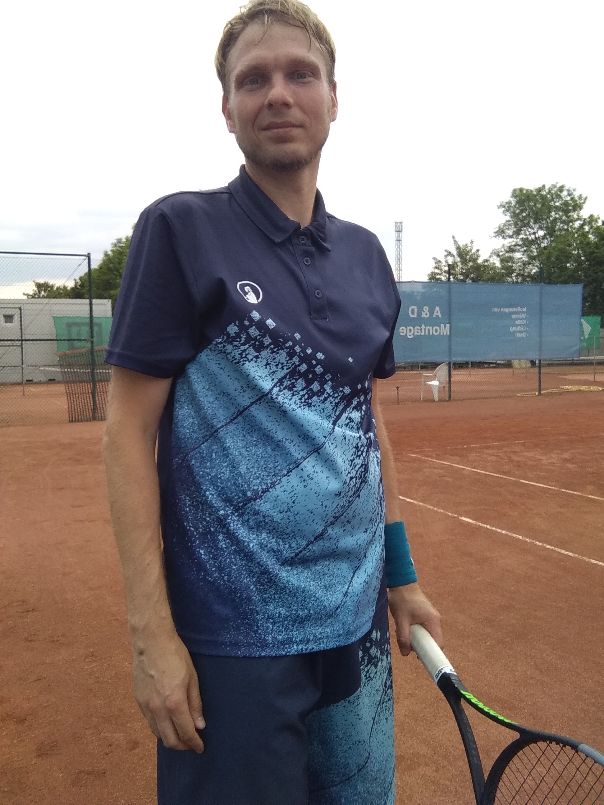 Ronny Schneider auf dem Tennisplatz